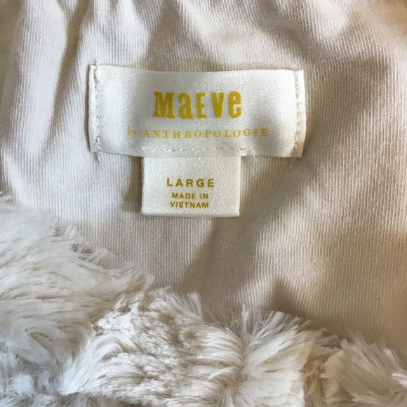 Maeve Lg Faux Fur Muscle Tank Women’s Cream Color Soft Cozy Fall Winter - Picture 5 of 8